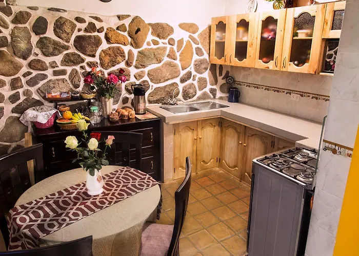 Parwa Guest house 3*